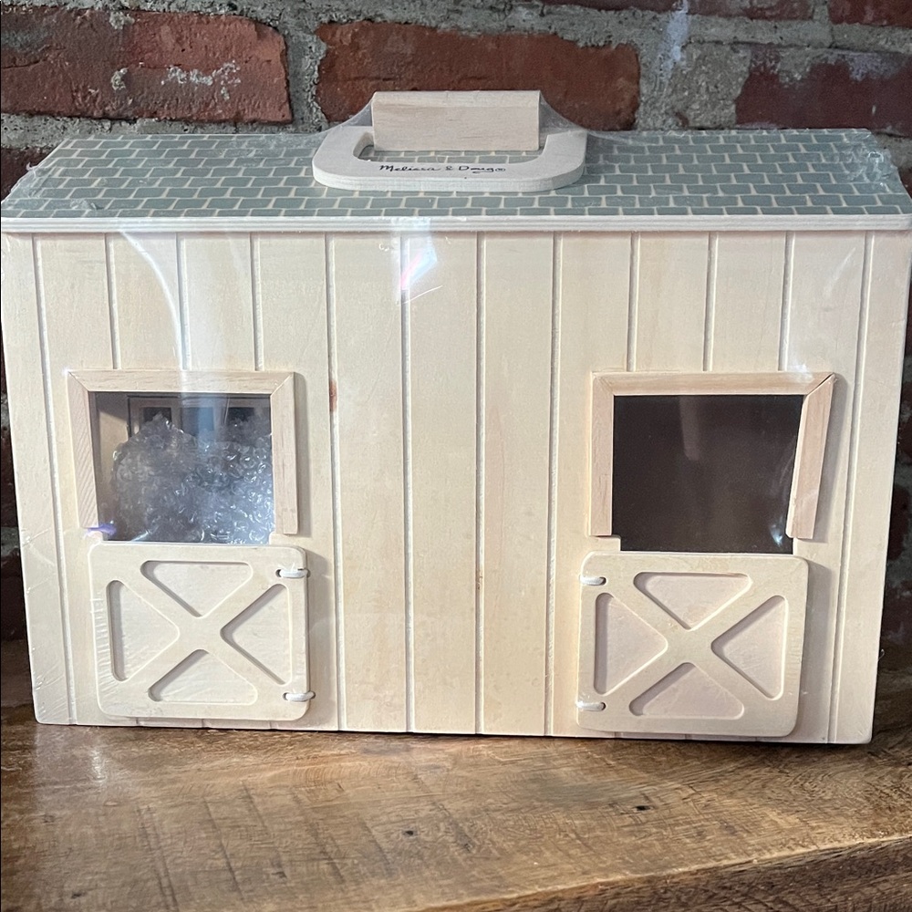 Melissa & Doug Wooden Stable with Horses - Picture 8 of 14